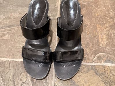 Calvin Klein Black Patent Leather Wedge Sandals, Women's Size 9
