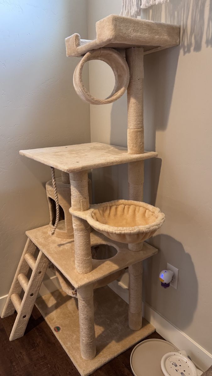 Cat Tree Condo Scratcher Tower with Hammock.