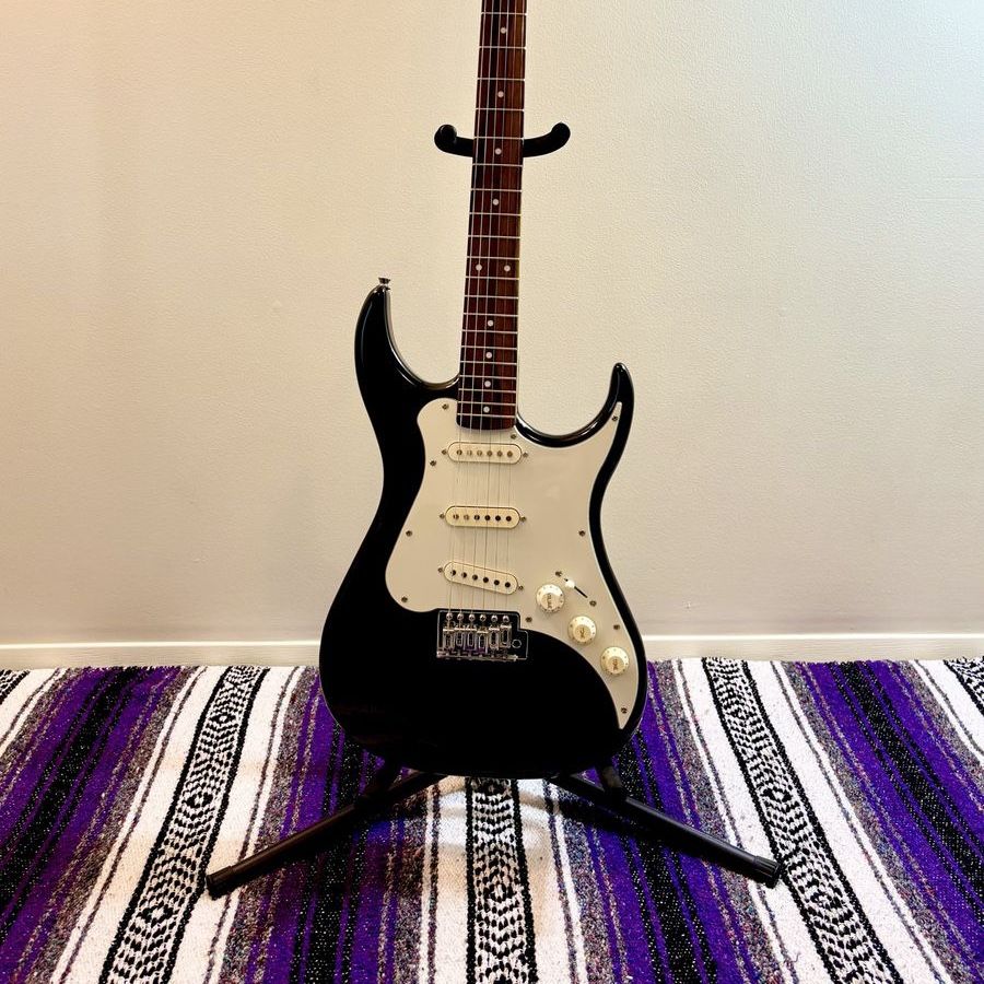 AXL Stratocaster Guitar