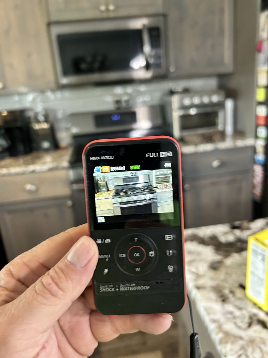 Samsung W-300 HD   Pocket Video/Cameria