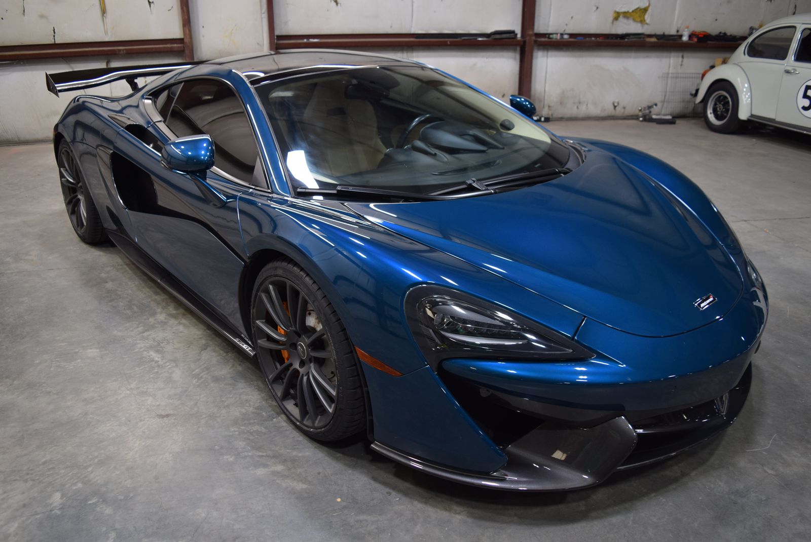 2017 McLaren 570GT Base