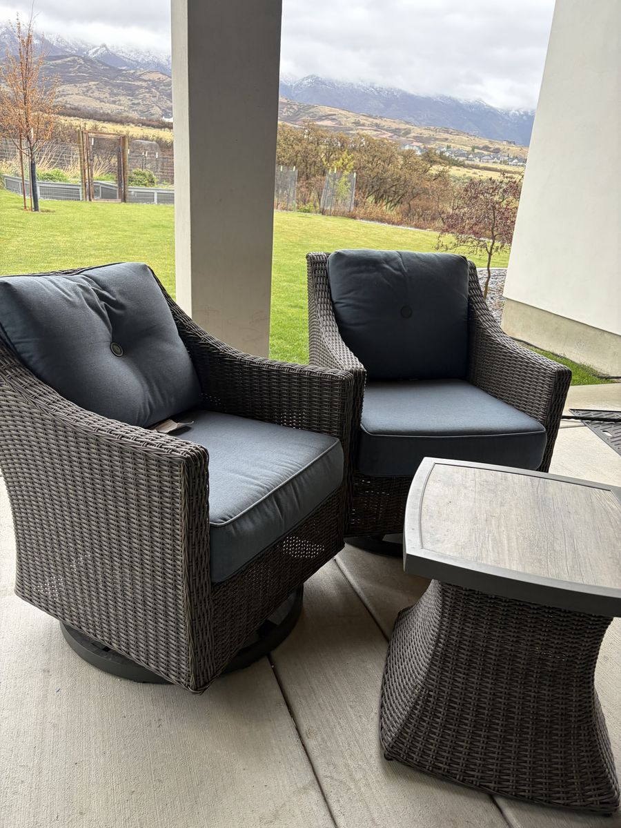 Outdoor furniture set