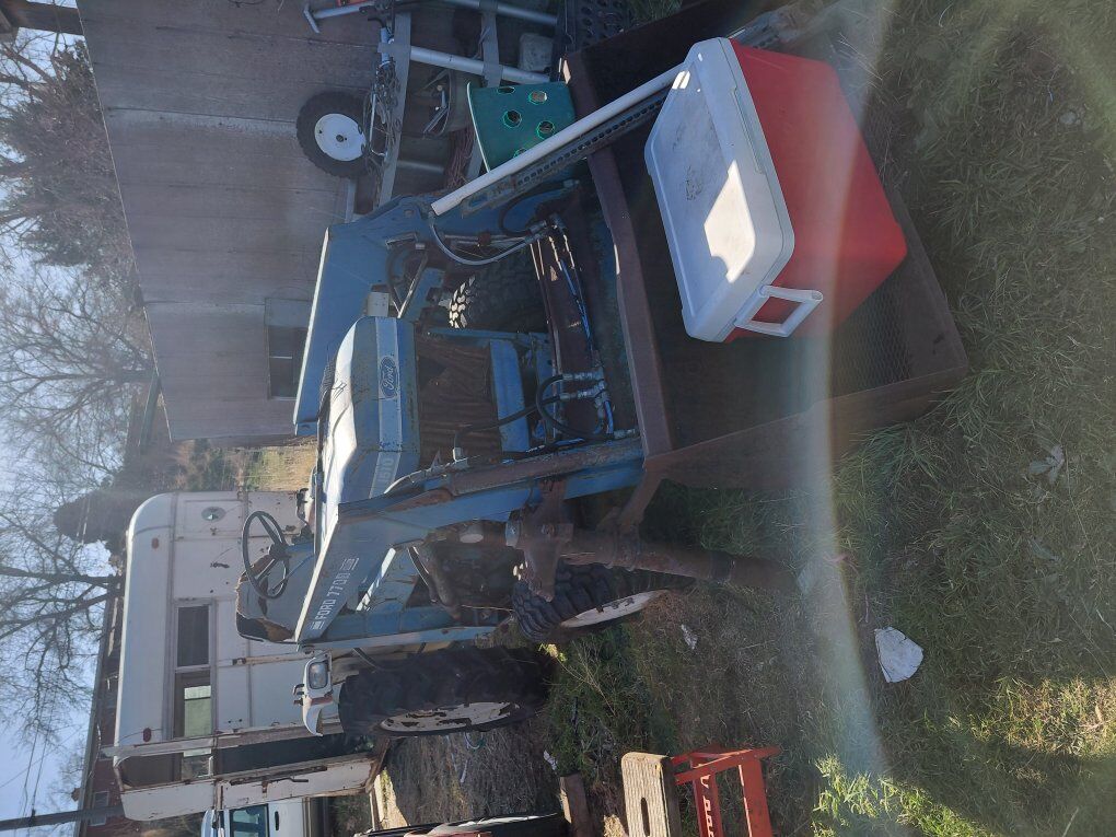 Ford diesel 1510 Tractor. 2000 or best offer.