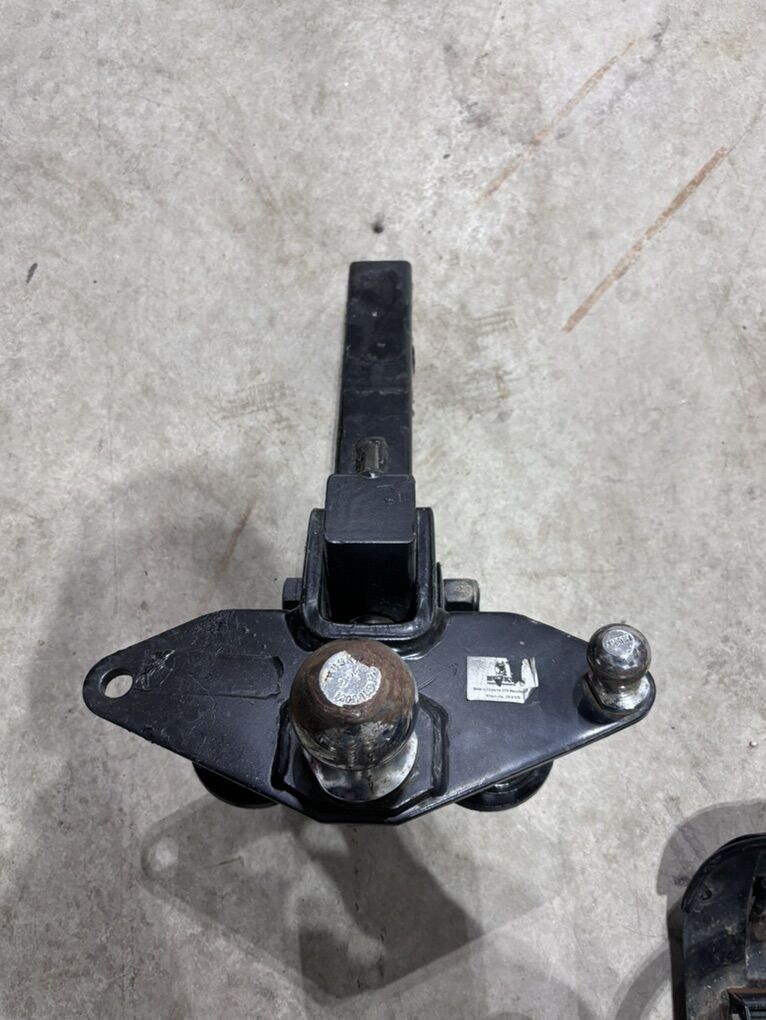 Husky Weight Distribution Hitch 2 5/16's