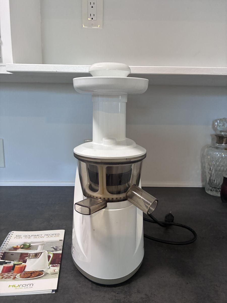 Hurom Slow Juicer 