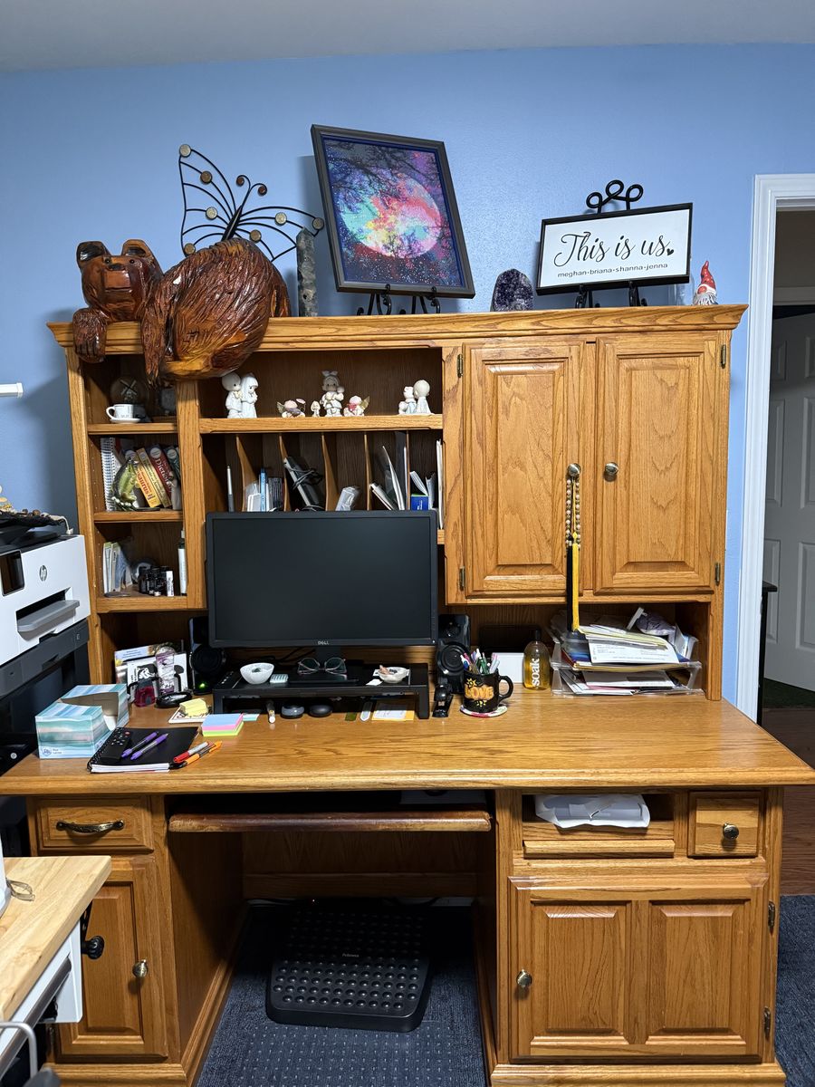 Home office Desk with Hutch