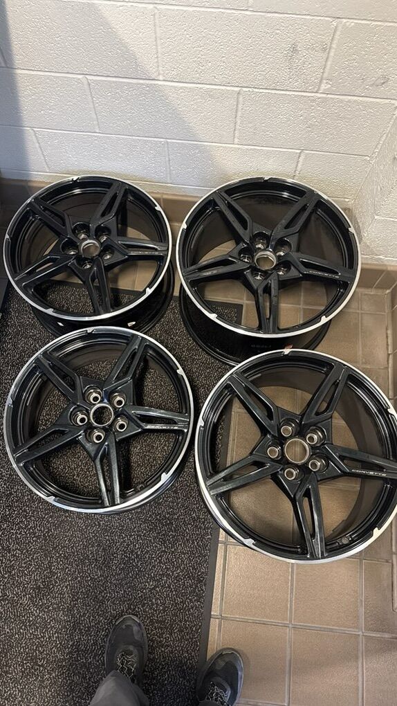 Corvette C8 Z51 wheels