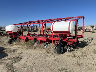 2020 RJ Equipment RJNT600 8 Row Live Plant Plug Planter