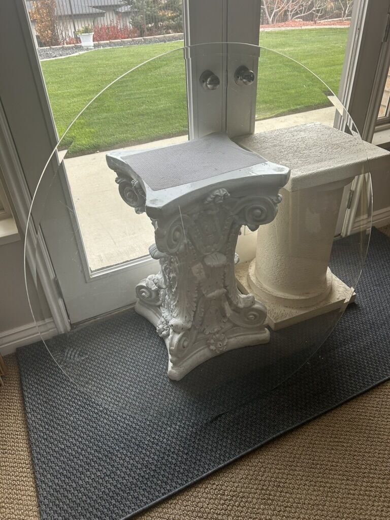 Dinning Glass table 44"