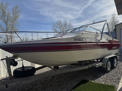 1987 Galaxy Shooting Star cuddy cabin 21 foot.