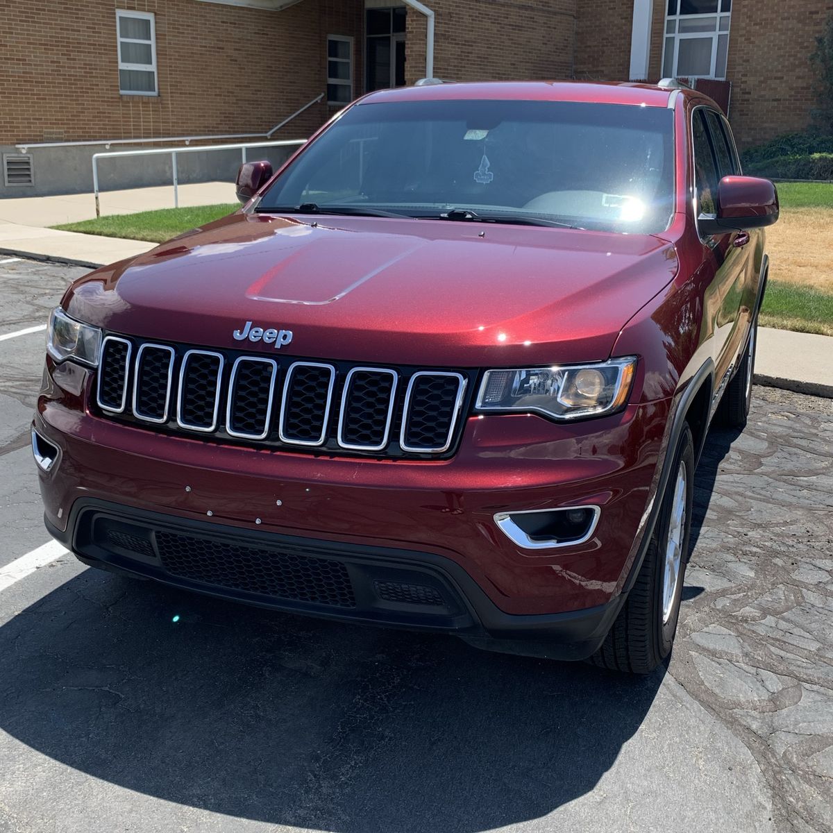 2019 Jeep Grand Cherokee Laredo E
