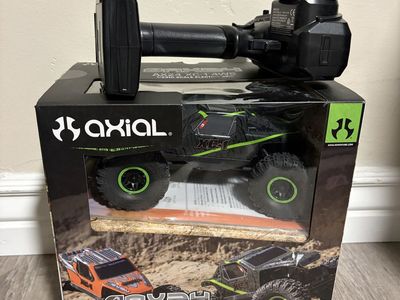 Axial AX24 XC-1 4WS Rock Crawler RTR – 4 Wheel Steering – Like New