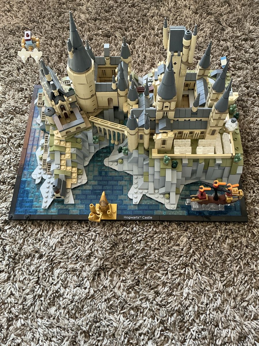 LEGO 71043 Harry Potter Hogwarts Castle and grounds (like new) Complete Microscale Model