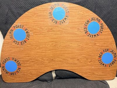 Classroom teacher/childrens table