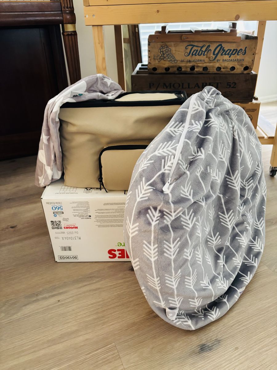 Medela/Baby Tummy Pillow