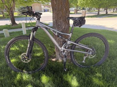 Santa Cruz Juliana Mountain Bike - Full Suspension Size Small