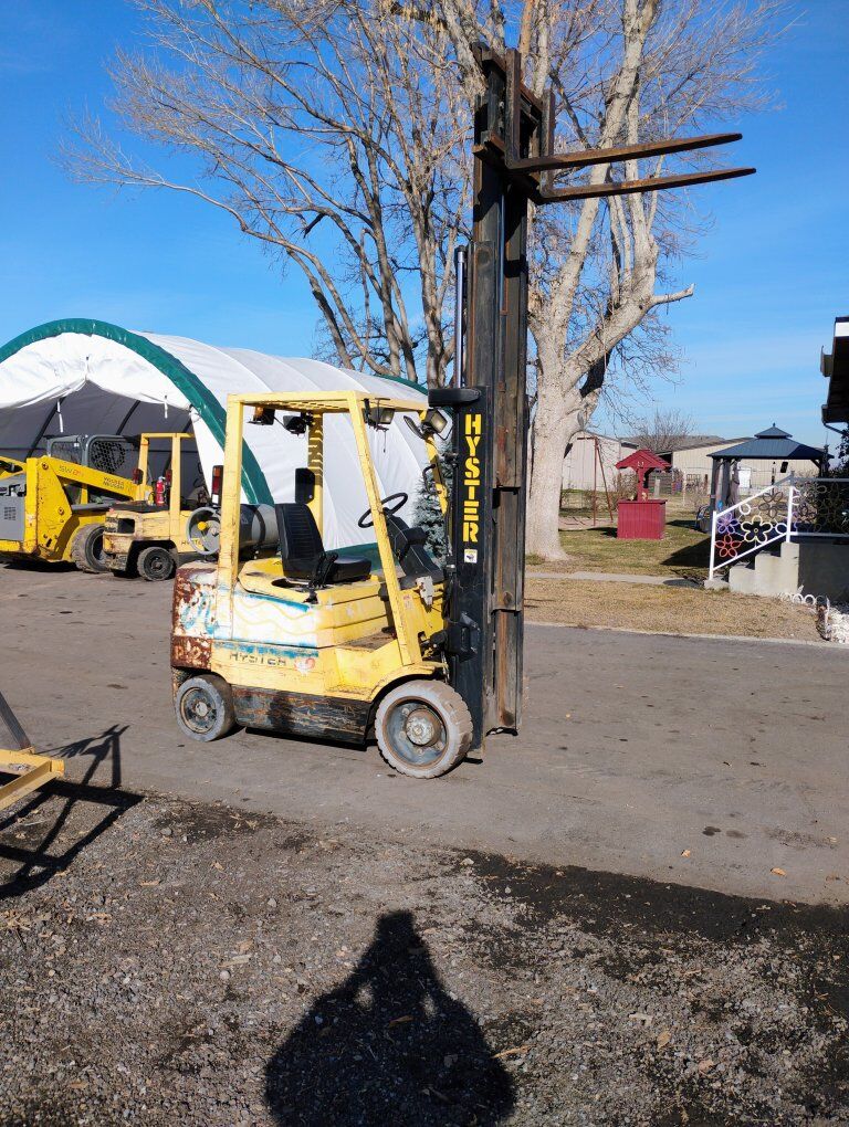 HYSTER LOW HOUR FORKLIFT