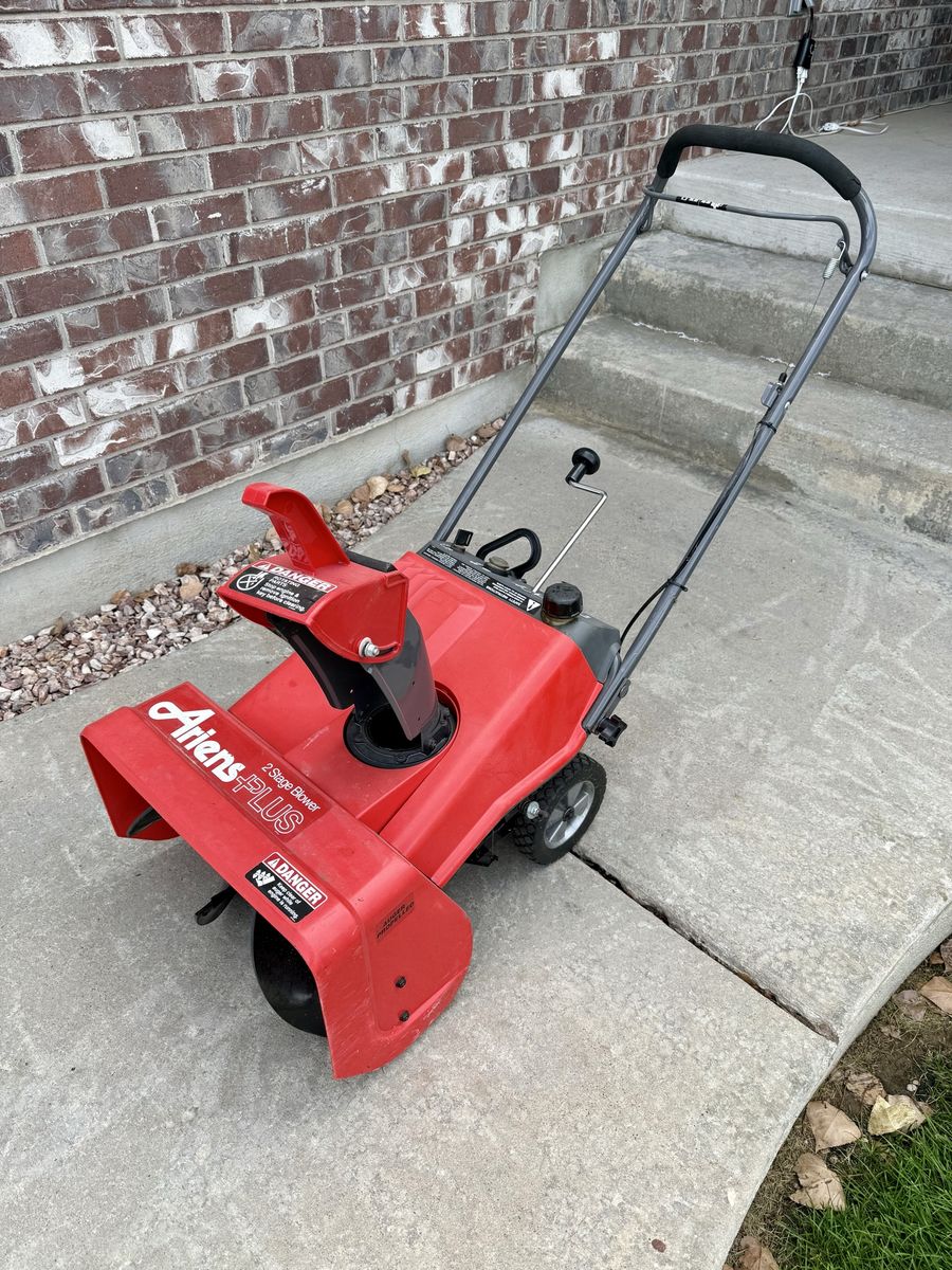 Ariens Plus 2 Stage Gas Snowblower
