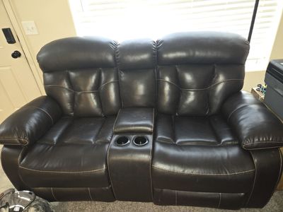 Dual recliner.