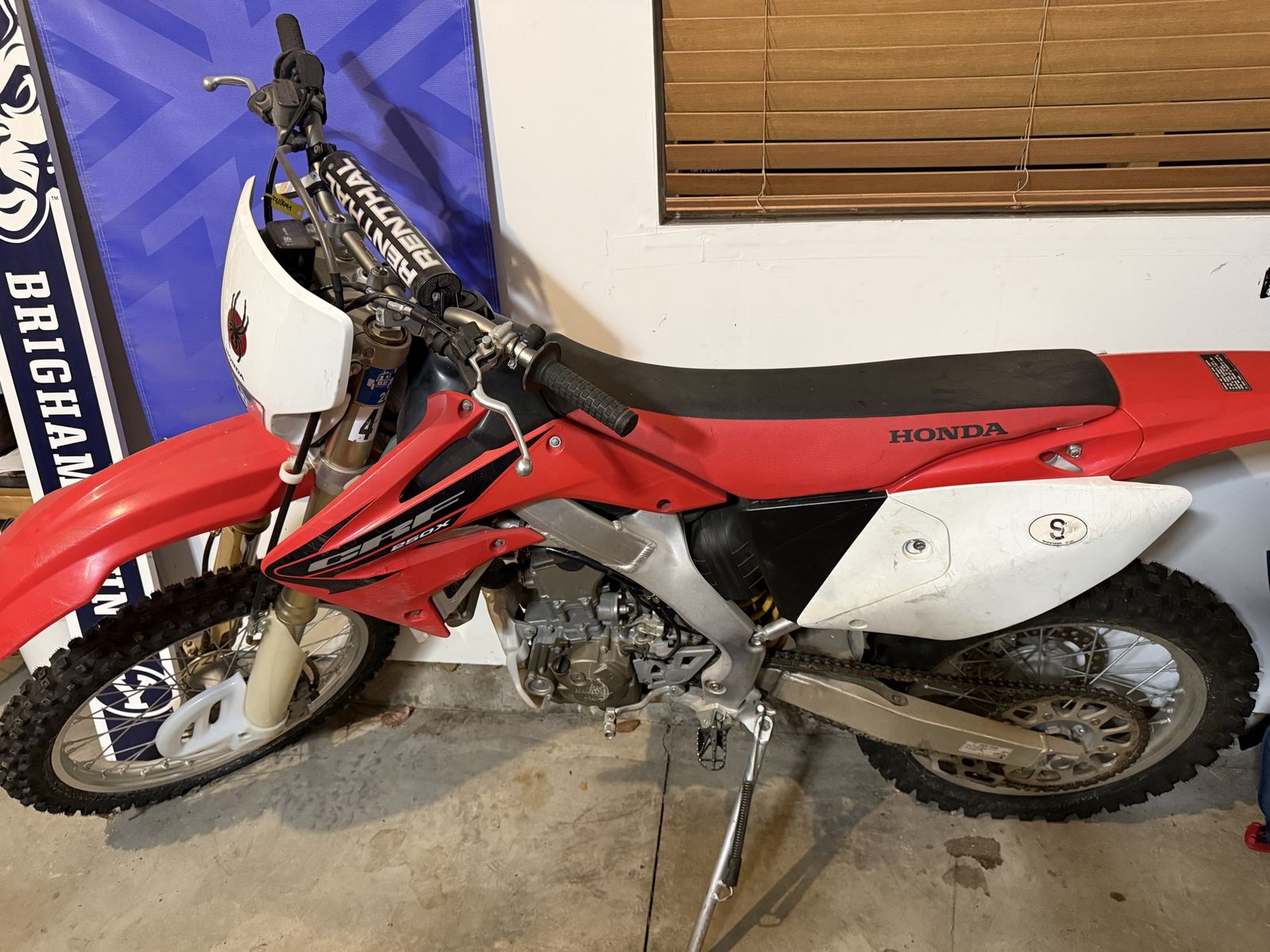 Honda CRF250X Dirt Bike - Red Off-Road Motorcycle