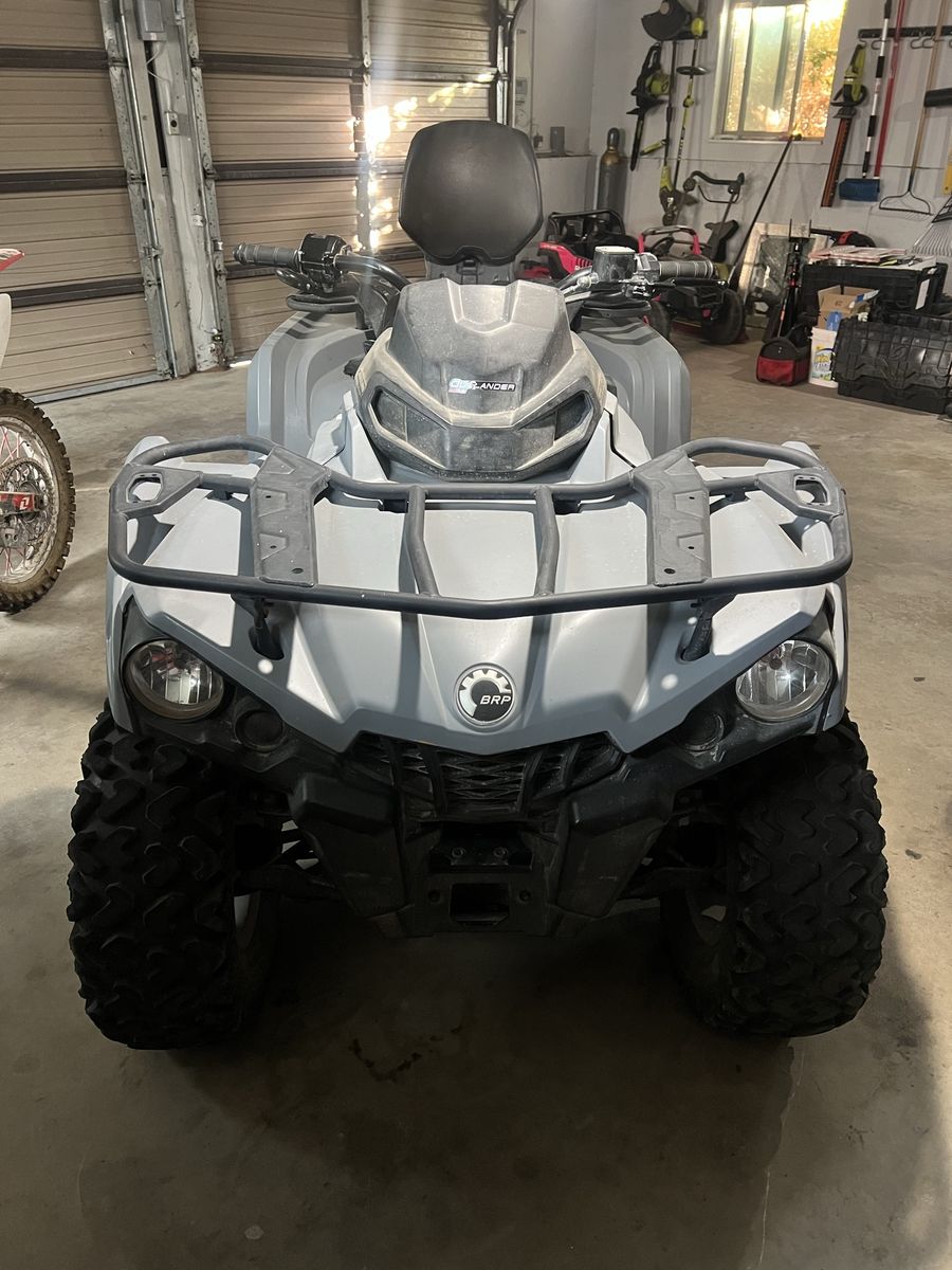 Can-Am Outlander 570 4x4 Two-Up ATV - Lightly Used, Excellent Condition