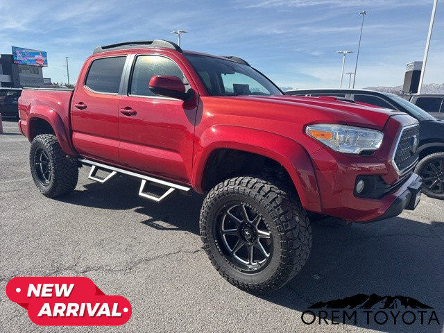 2018 TOYOTA TACOMA SR