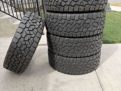 35/12.50R17 Toyo AT3 Load E like new