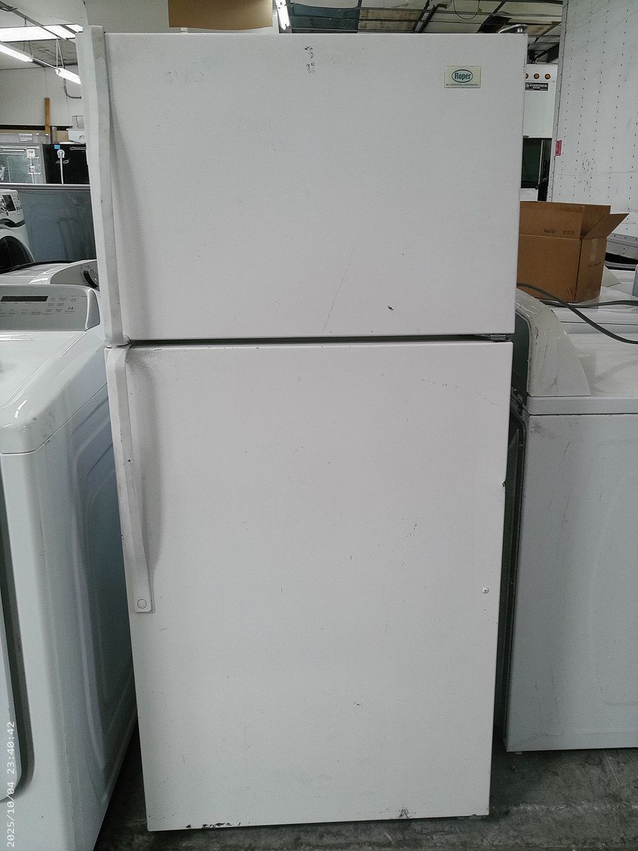 15 cf Refrigerator~28 Inch Wide~90 Day Guarantee