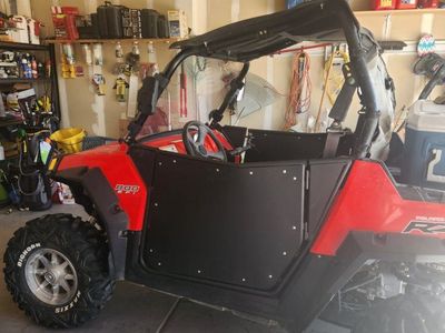 Polaris RZR 800 EFI Red/Black UTV Used with Doors
