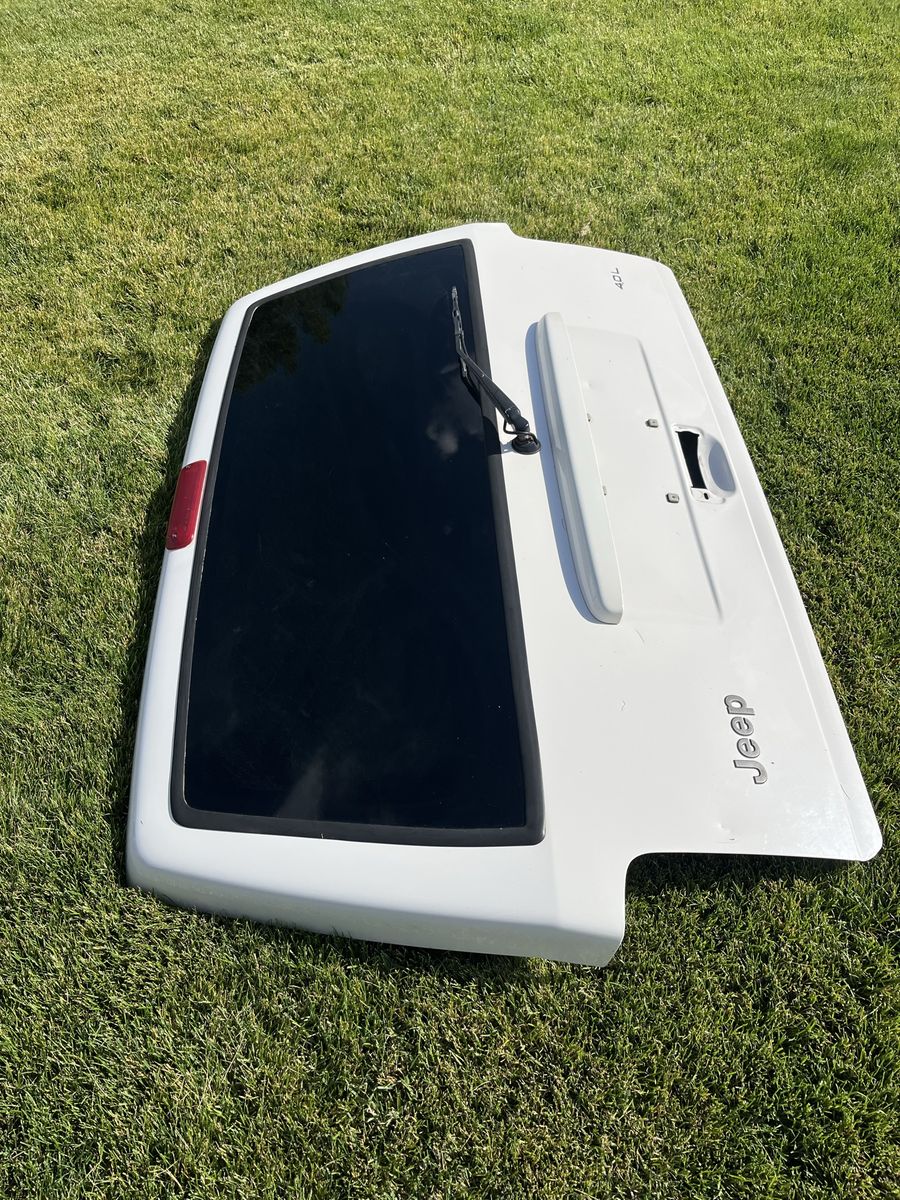 Jeep Cherokee XJ Rear Hatch Door White 4.0L with Wiper 97-01