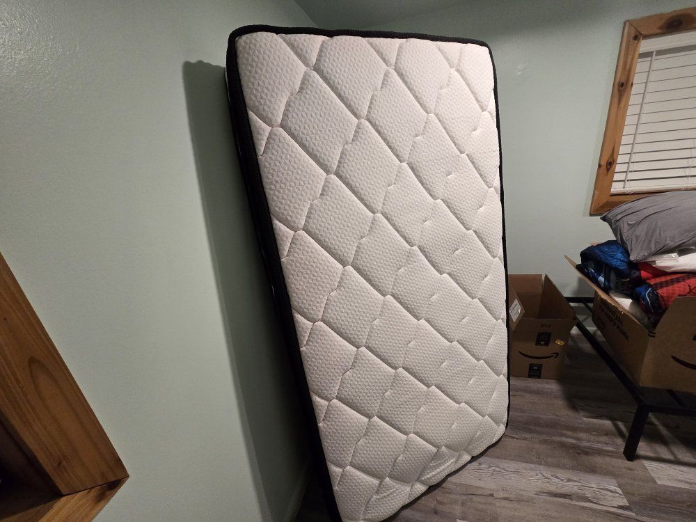 Twin Mattress - White Quilted Top, Black Trim