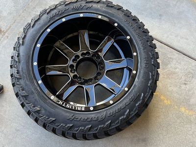 20” Ballistic Rims On 33” AMP Mud Terrain Attack