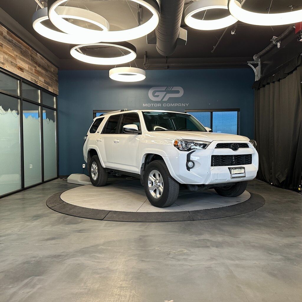 2019 TOYOTA 4RUNNER SR5