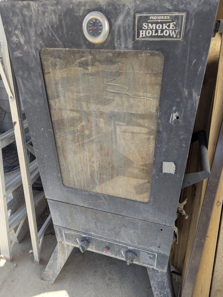 Smoke Hollow Smoker