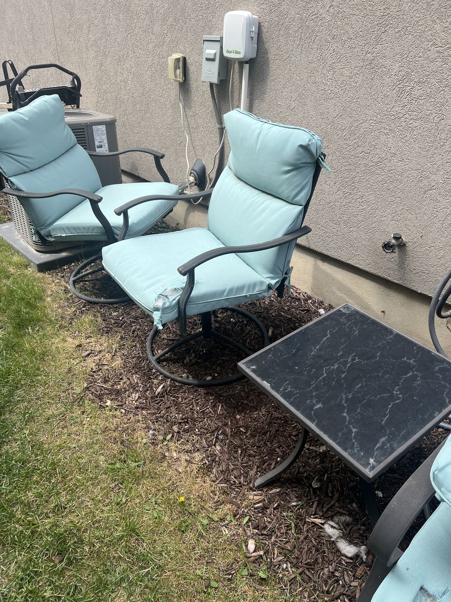 Patio furniture 4 chairs & table
