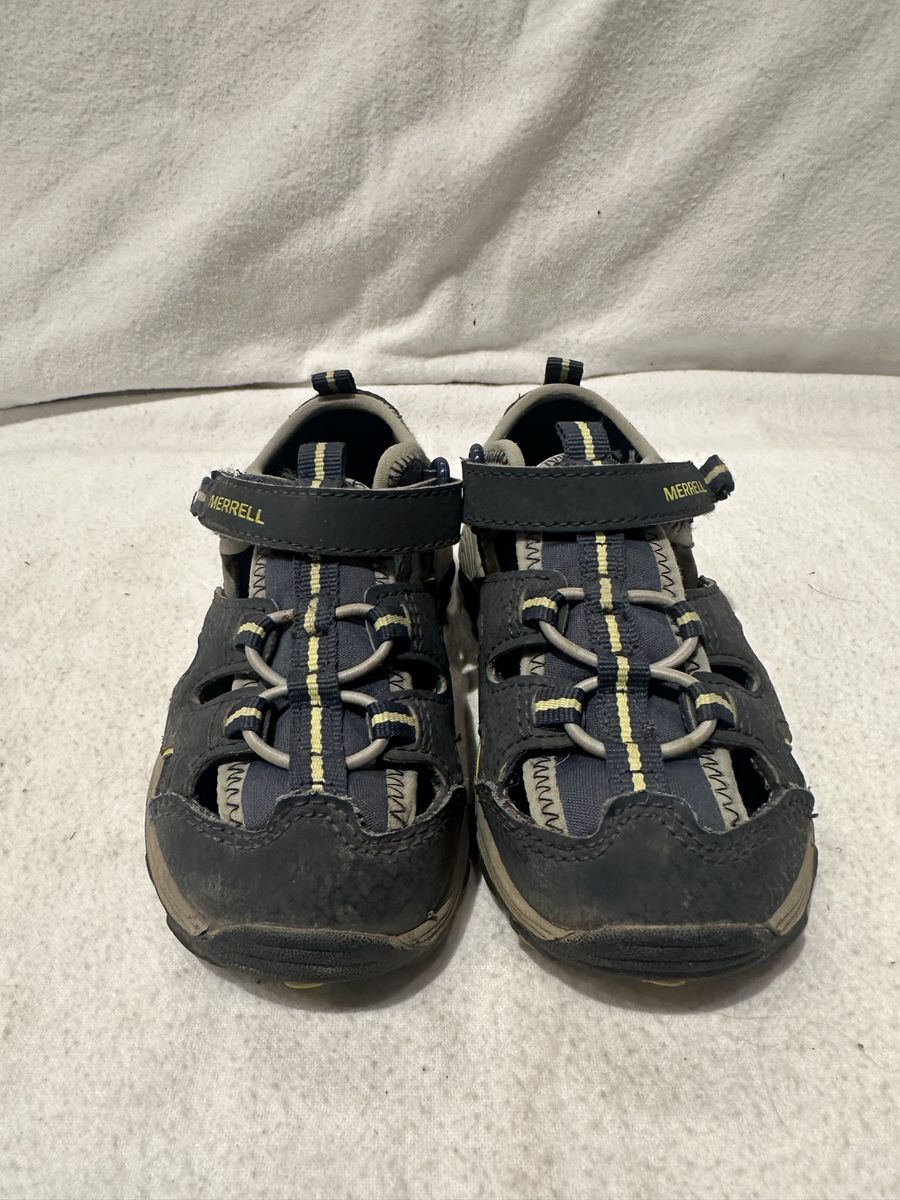 Merrell toddler, size 8, navy water or hiking sandals