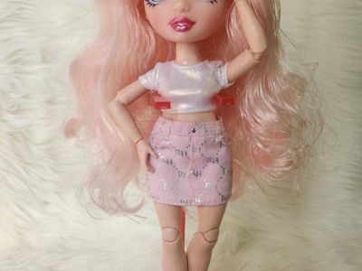 Rainbow High Bella Doll