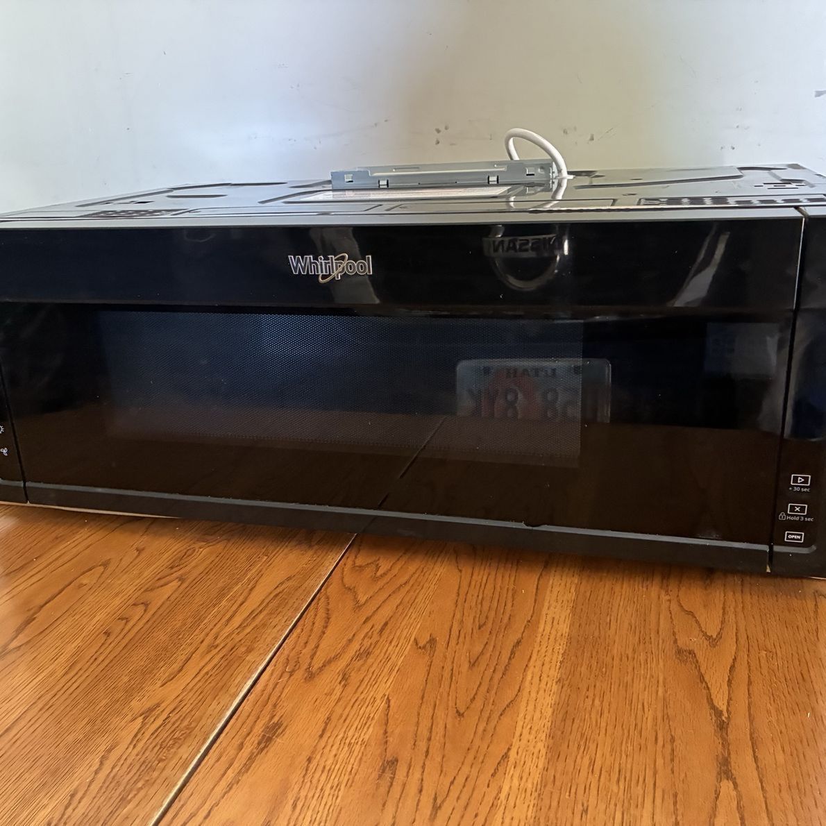 Microwave / Range Hood