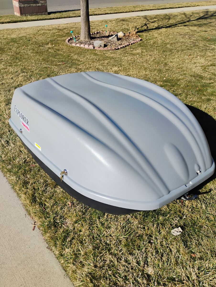 Roof top cargo carrier