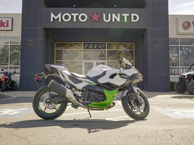2024 Kawasaki Ninja® 7 Hybrid ABS