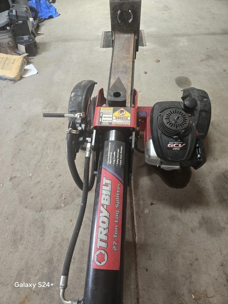 Troy-Bilt 27-Ton Log Splitter - Heavy-Duty Wood Splitting