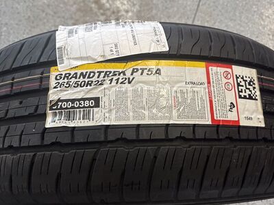 Dunlop Grandtek 265/50R22 Tires