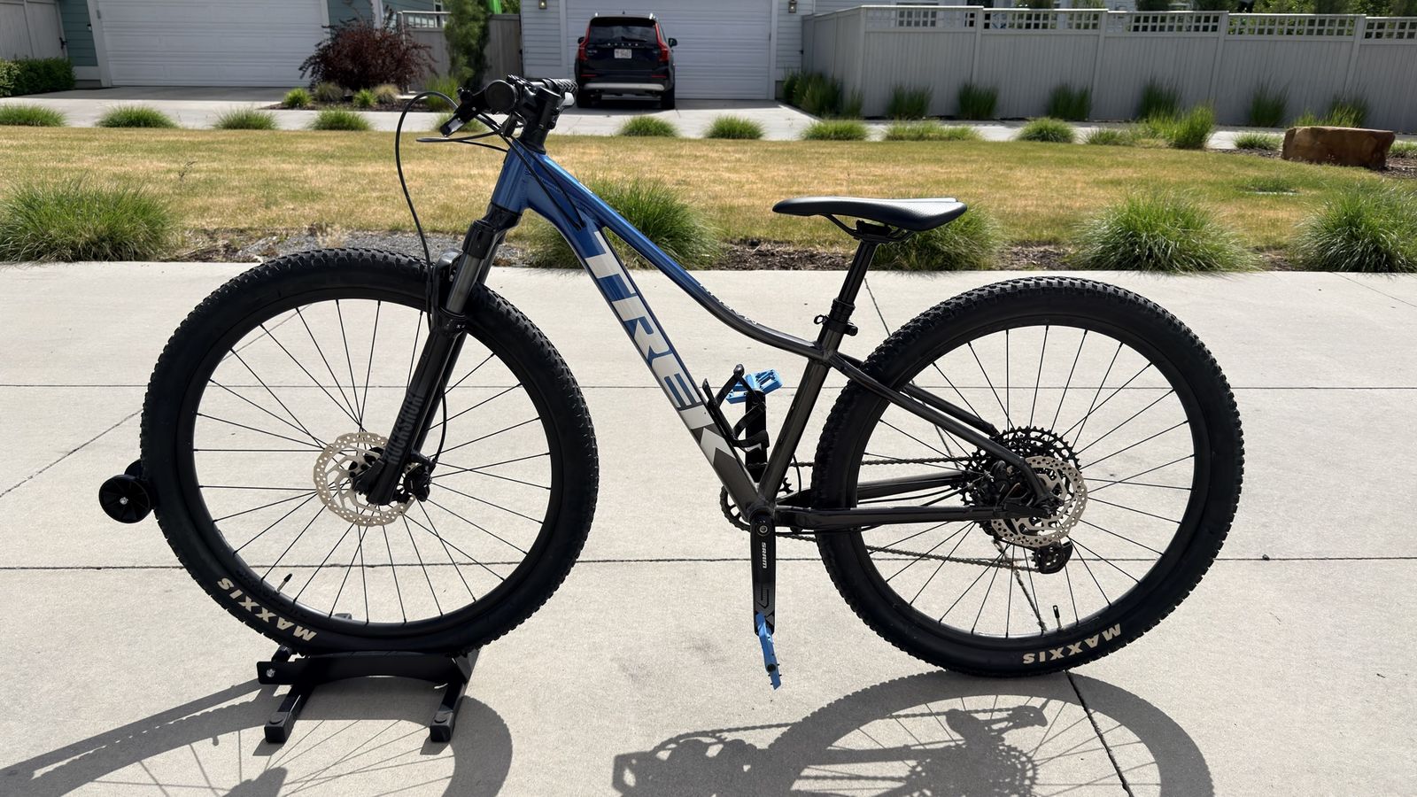 2022 Trek Marlin 8 - XSmall Frame