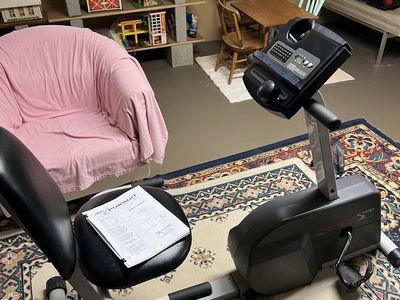 Stationary exercise bike