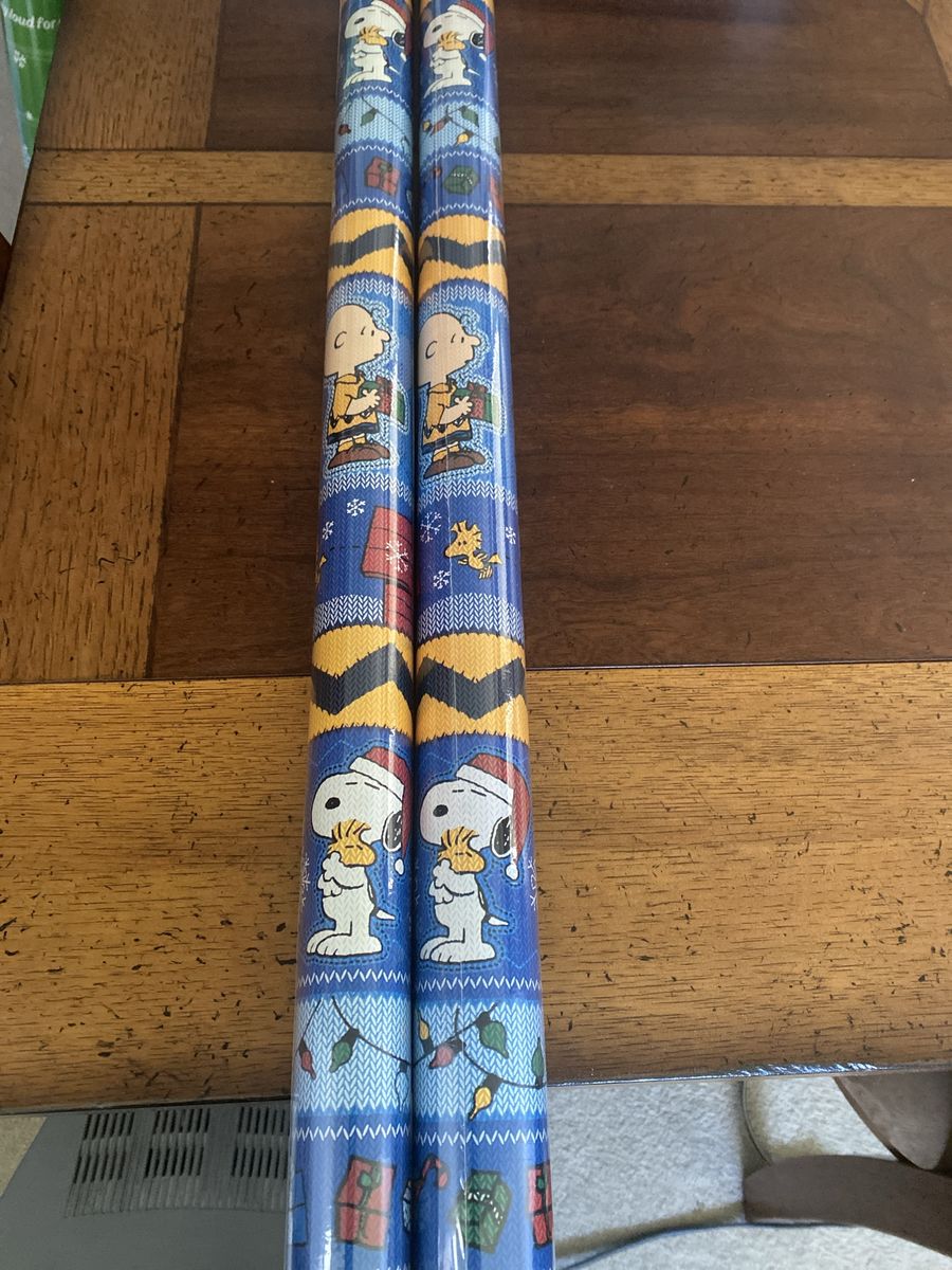 Peanuts wrapping paper