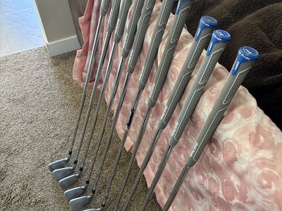 Callaway apex Iron Set - 3-PW + SW, AW - Men's Right Hand, Used - Great condition
