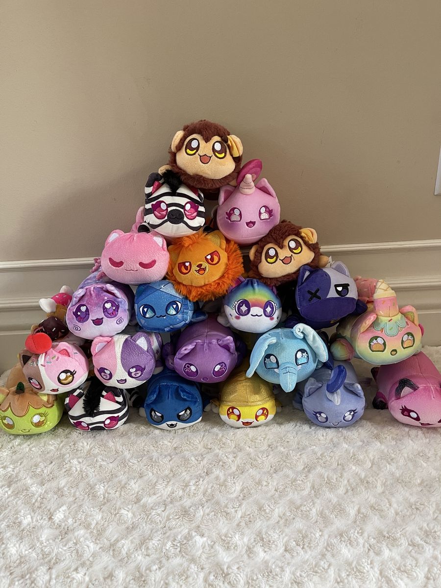 APHMAU MeeMeow 6” Cats Lot of 21