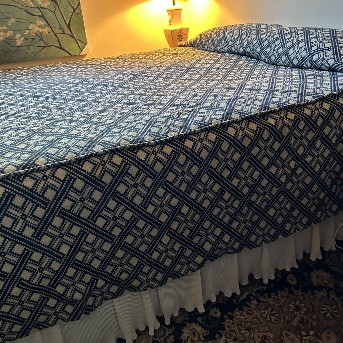 CA King Coverlet Bedspread Fitted Piping Woven Navy Indigo Blue & Ecru Colonial Style Fitted