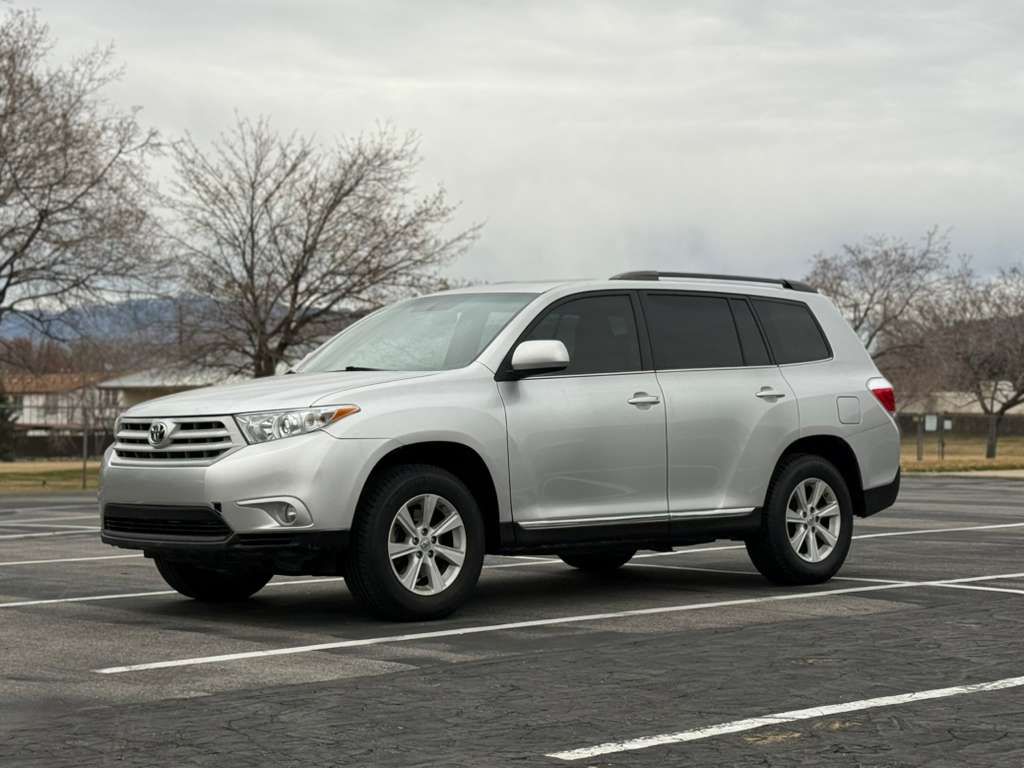 2011 Toyota Highlander SE