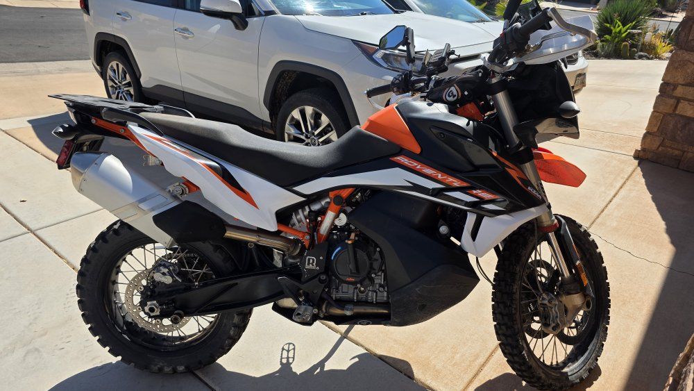 2022 KTM 890 Adventure – Upgraded Rally Mode  Only 4,100 Miles
